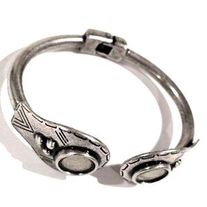 Elegant Silver tone Design Chunky Cuff Bracelet - Women's Fashion Jewelry